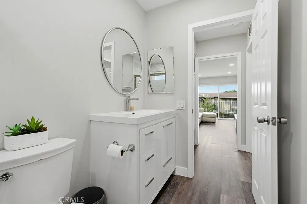 1860 W Glenoaks #L Anaheim, CA 92801