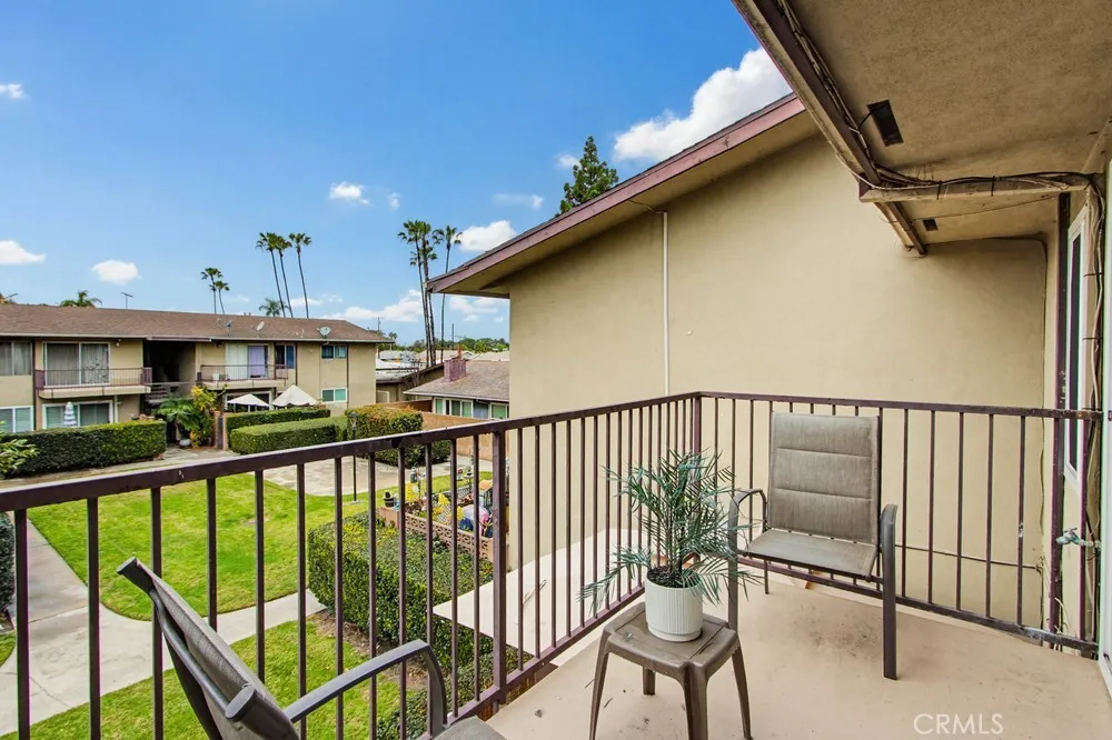 1860 W Glenoaks #L Anaheim, CA 92801
