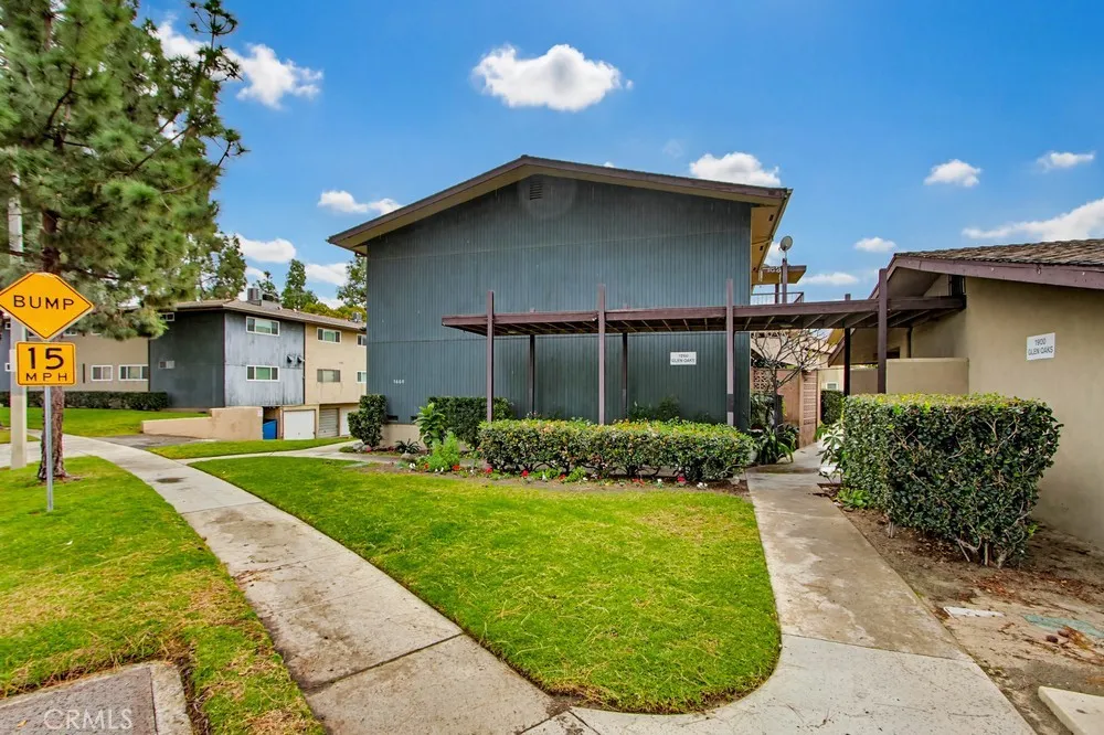 1860 W Glenoaks #L Anaheim, CA 92801