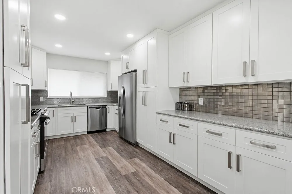 1860 W Glenoaks #L Anaheim, CA 92801