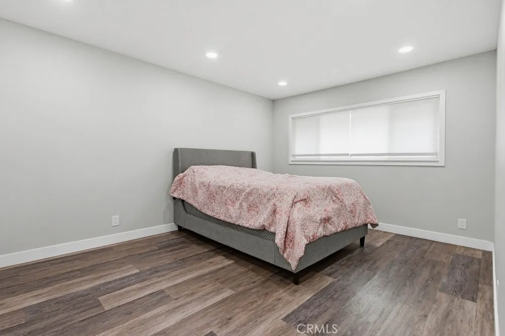 1860 W Glenoaks #L Anaheim, CA 92801