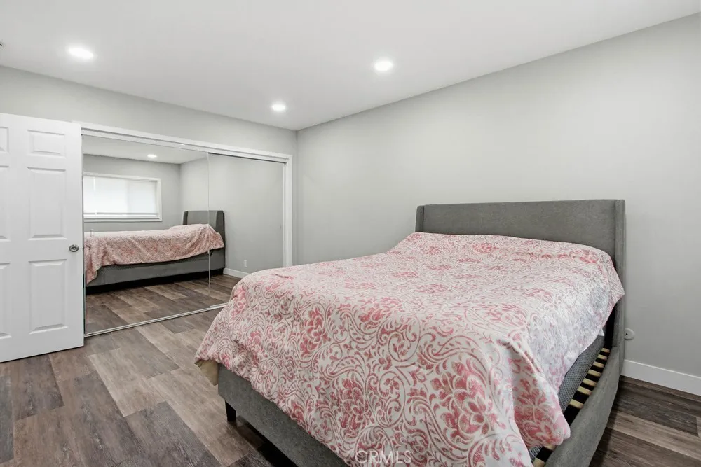 1860 W Glenoaks #L Anaheim, CA 92801