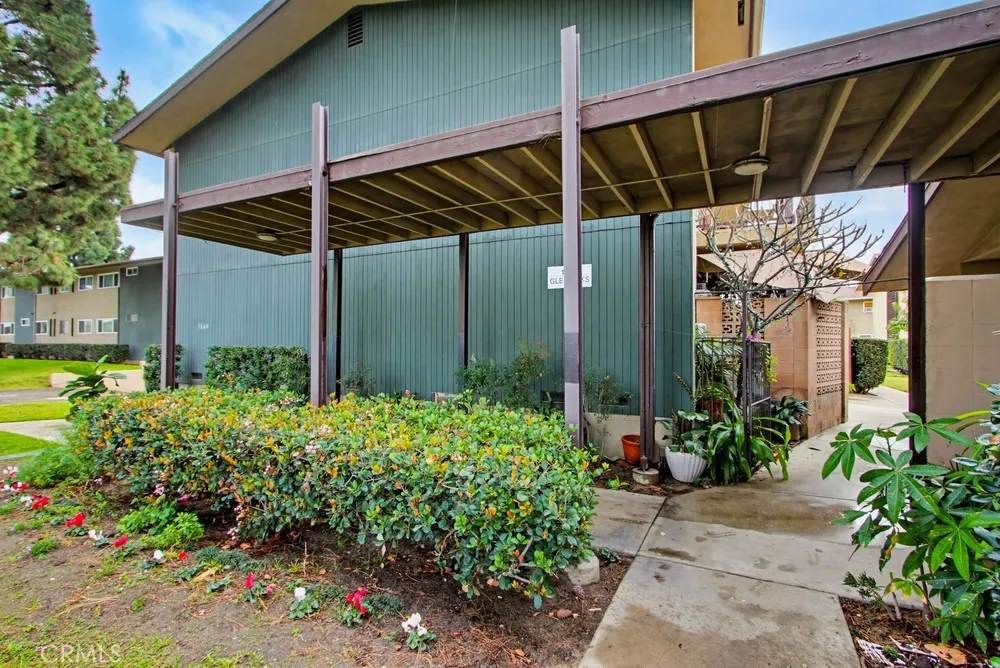 1860 W Glenoaks #L Anaheim, CA 92801