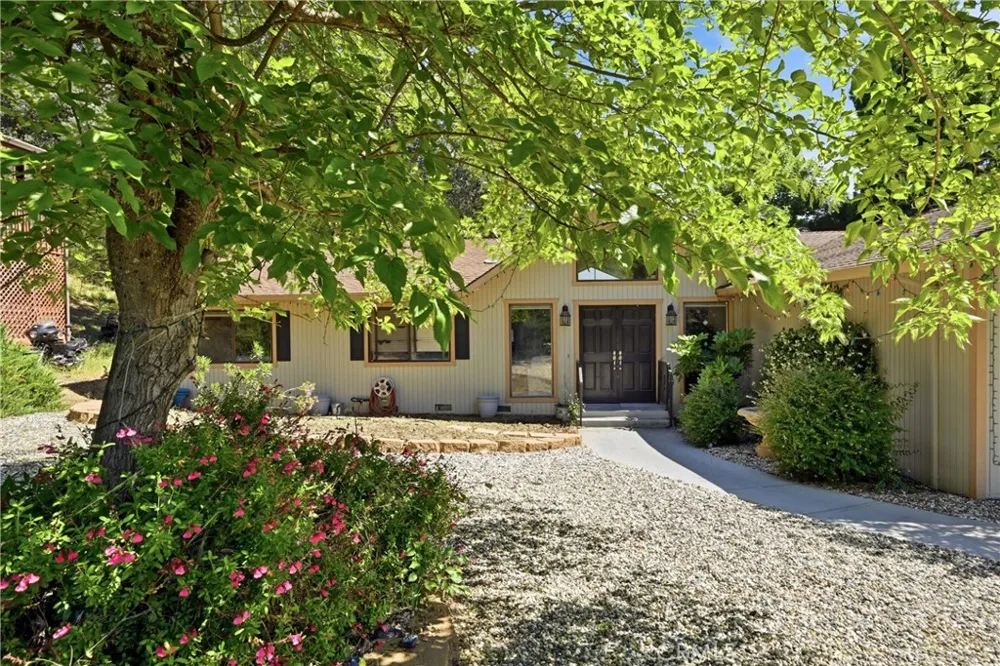 18670 Maple Leaf Court Hidden Valley Lake, CA 95467