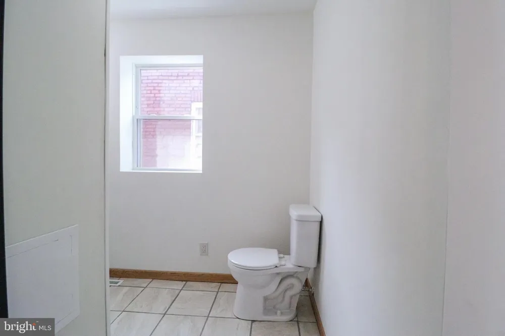 2251 LOGAN STREET Harrisburg, PA 17110