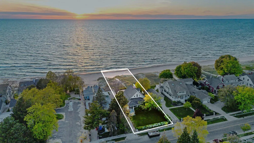 409 Shore Drive South Haven City, MI 49090