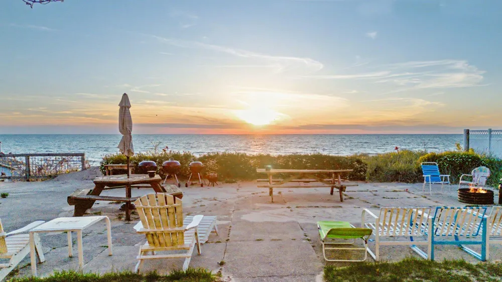 409 Shore Drive South Haven City, MI 49090