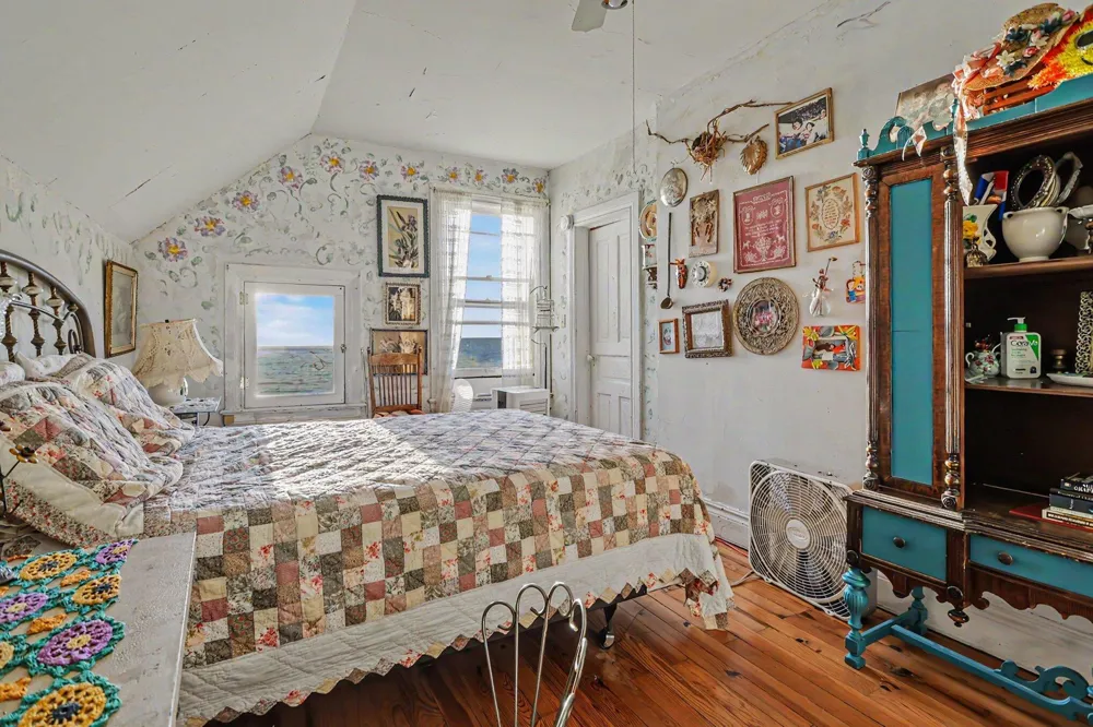 409 Shore Drive South Haven City, MI 49090