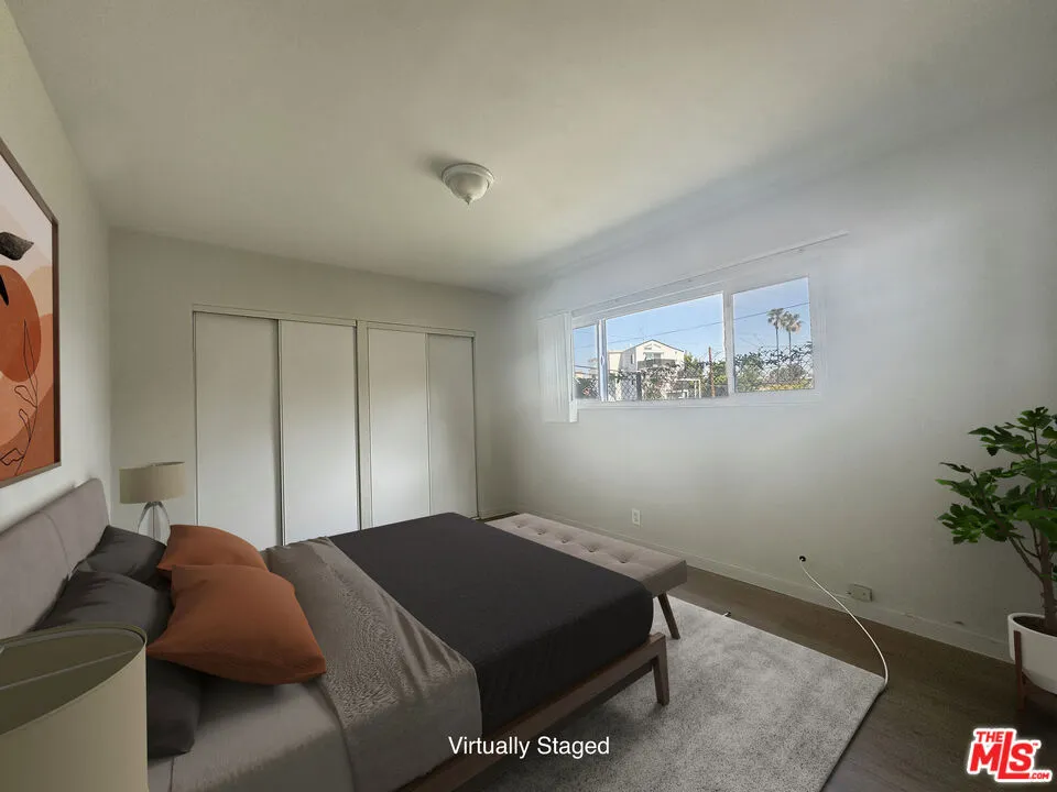 220 E Hyde Park #1 Inglewood, CA 90302