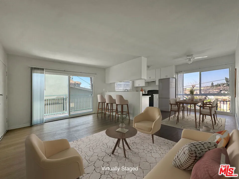 220 E Hyde Park #1 Inglewood, CA 90302