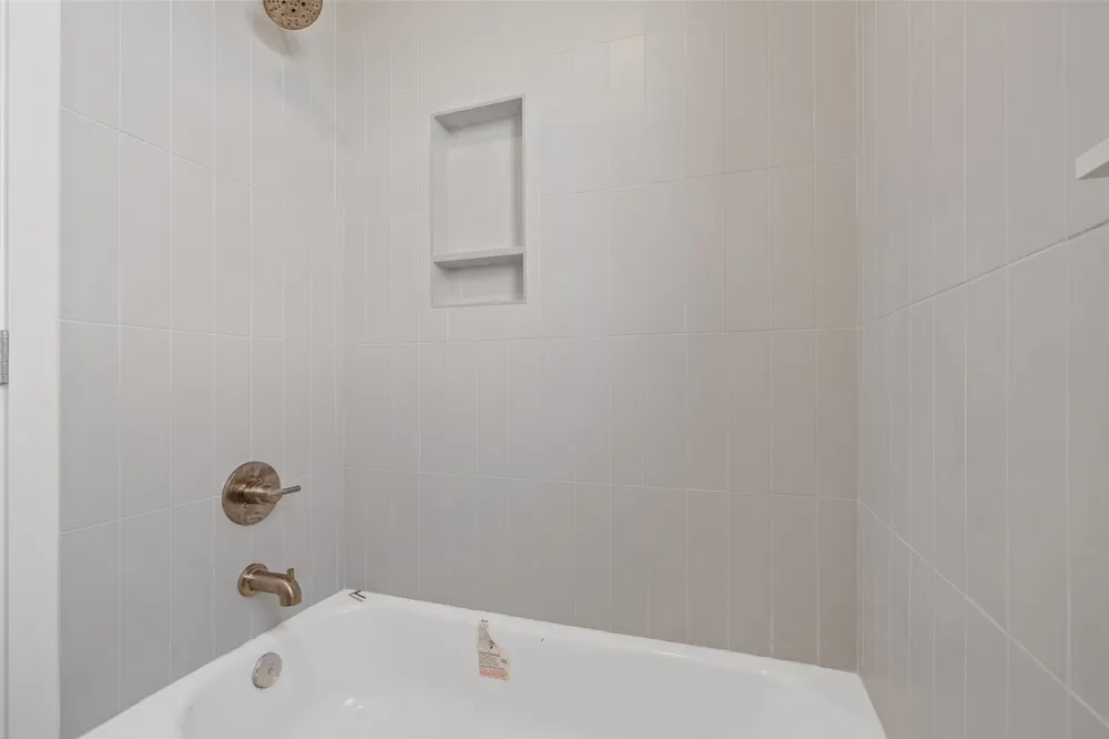 4406 Colony Road Granbury, TX 76048