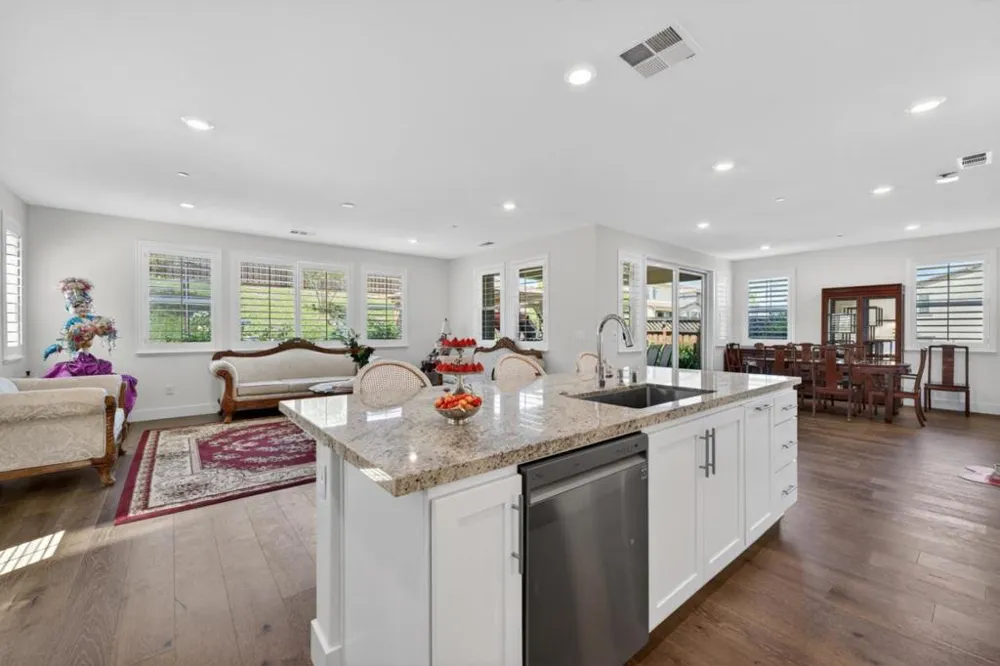 7011 Kirigin Way Gilroy, CA 95020
