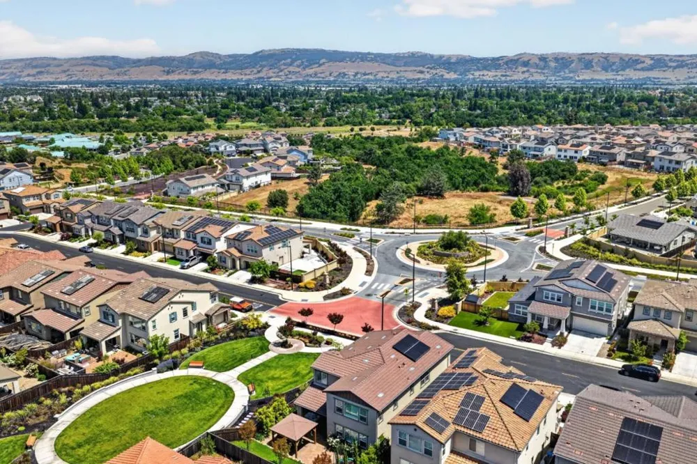 7011 Kirigin Way Gilroy, CA 95020