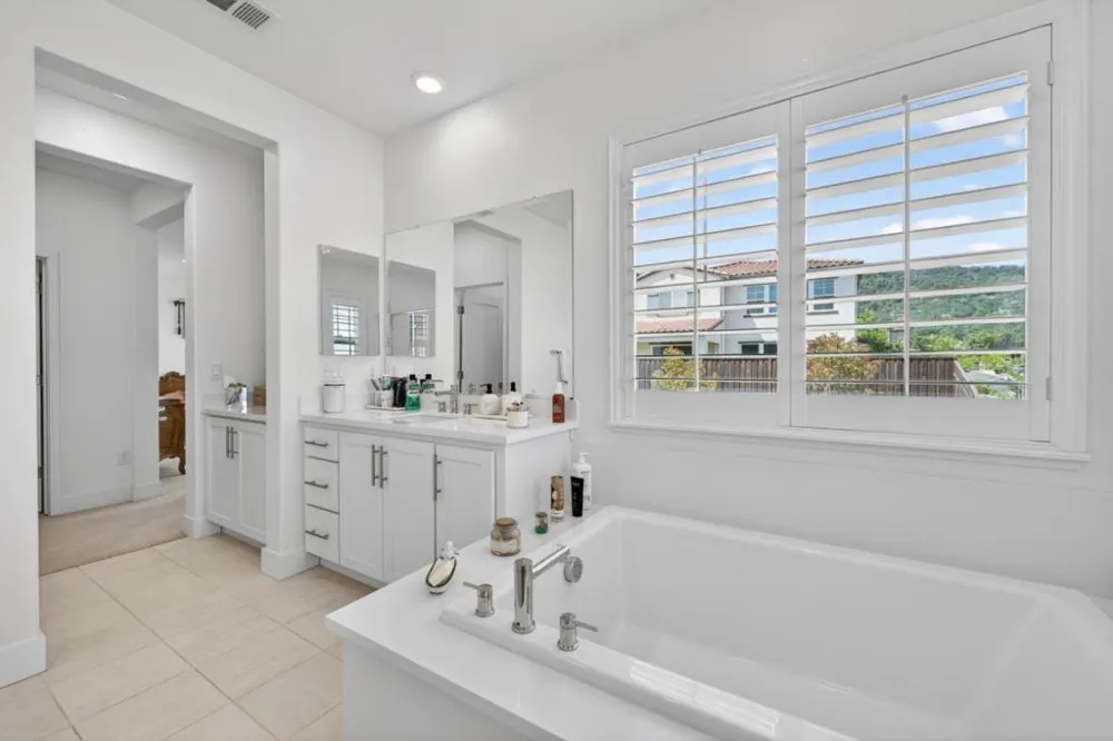7011 Kirigin Way Gilroy, CA 95020