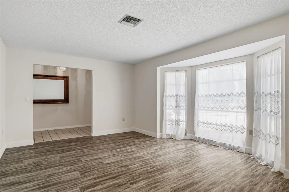 2749 GREENDALE DRIVE Sarasota, FL 34232