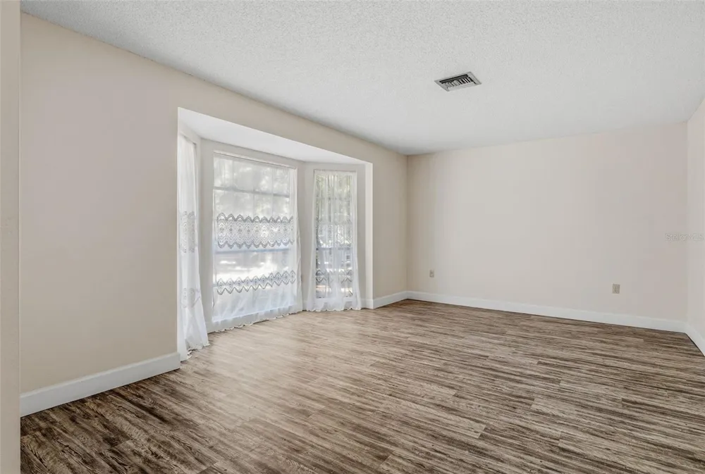 2749 GREENDALE DRIVE Sarasota, FL 34232