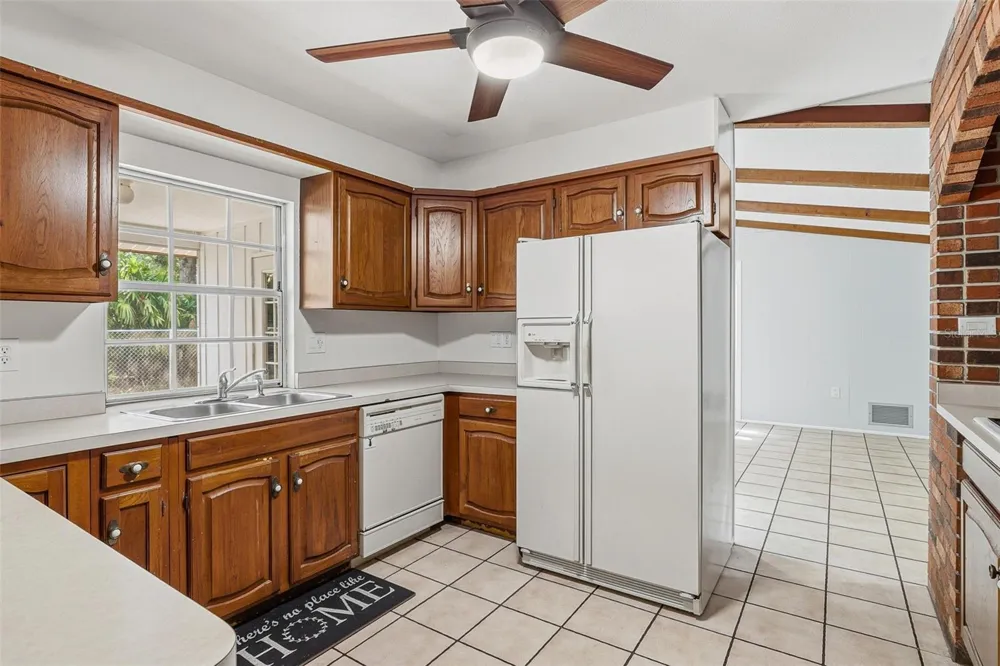 2749 GREENDALE DRIVE Sarasota, FL 34232