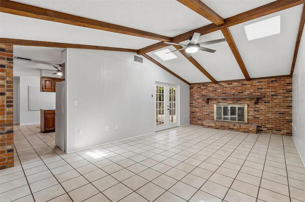 2749 GREENDALE DRIVE Sarasota, FL 34232