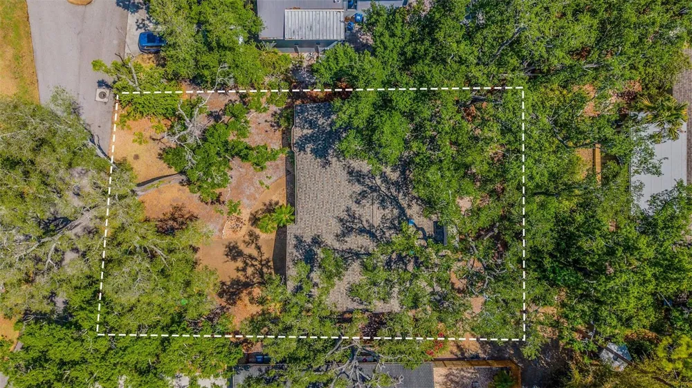 2749 GREENDALE DRIVE Sarasota, FL 34232
