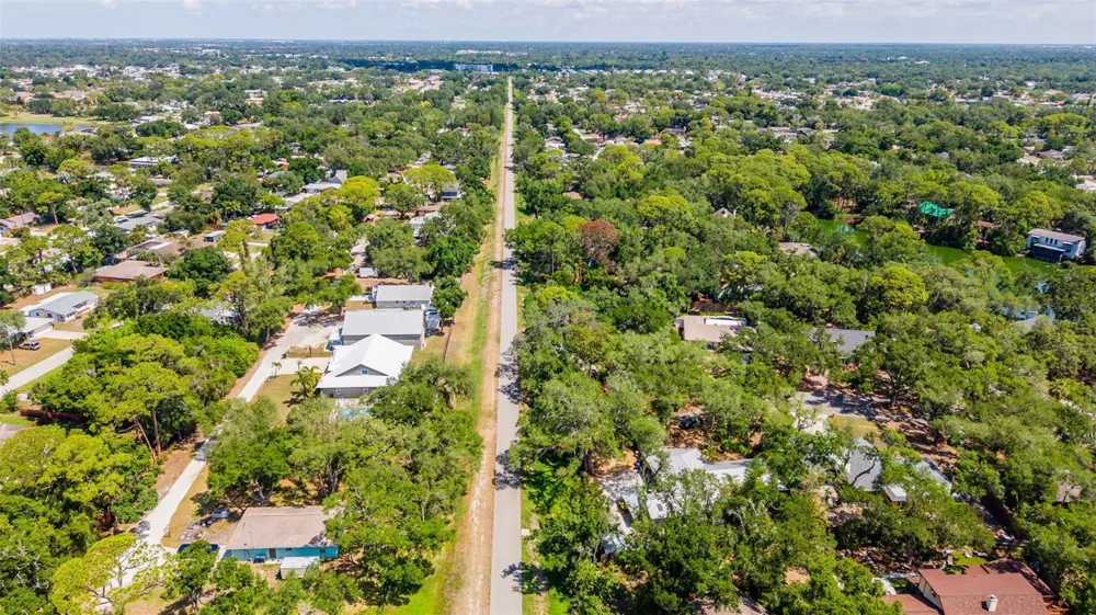 2749 GREENDALE DRIVE Sarasota, FL 34232