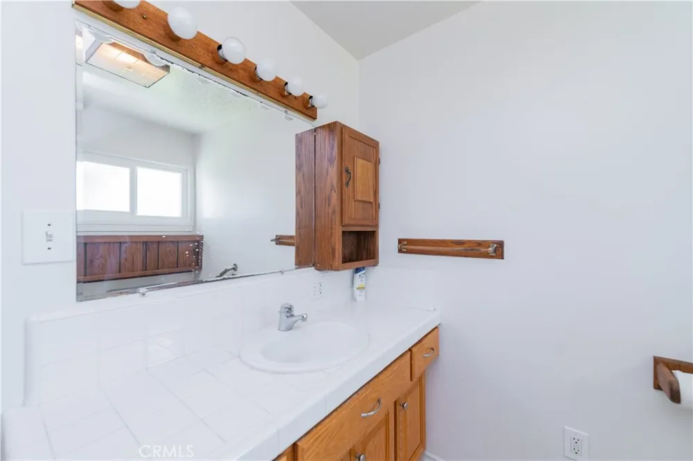 2847 Monte Verde Covina, CA 91724