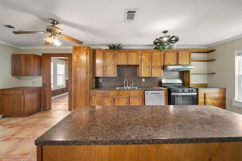 307 Center Street Matagorda, TX 77457