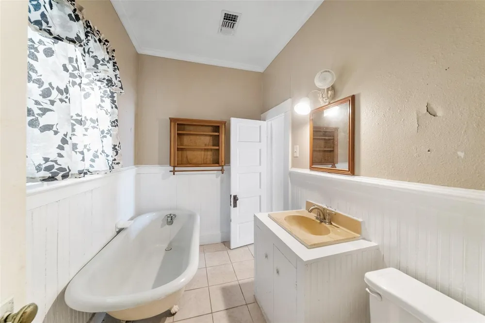 307 Center Street Matagorda, TX 77457
