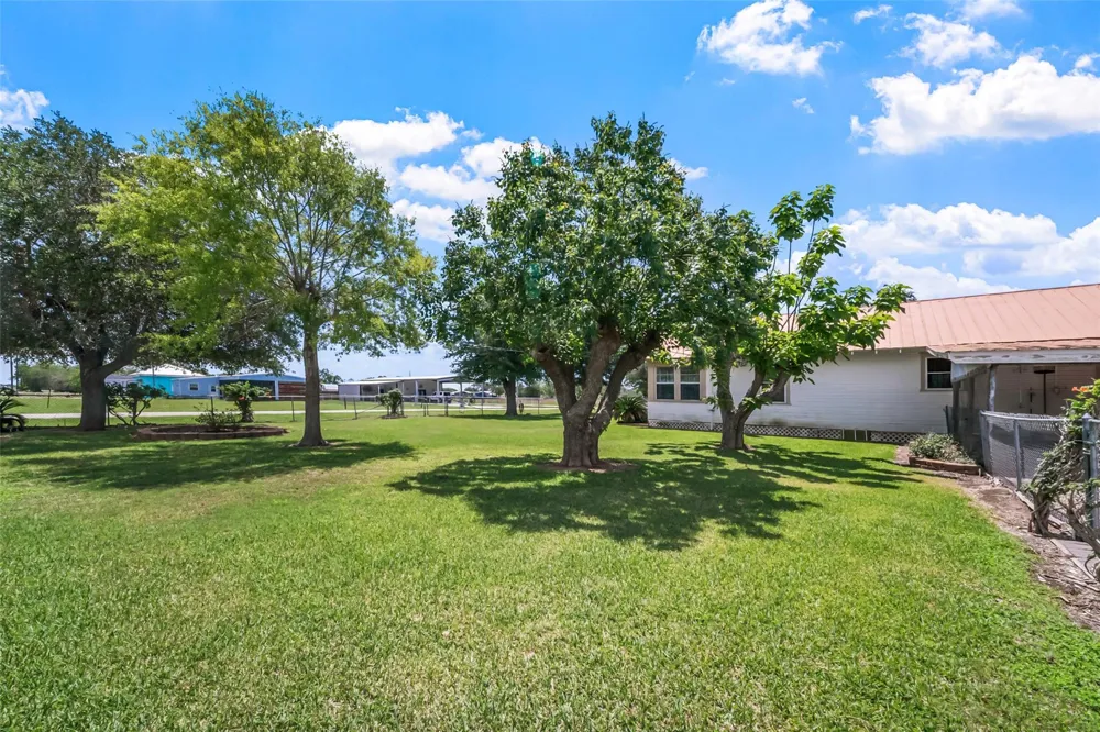 422 Caney Street Matagorda, TX 77457