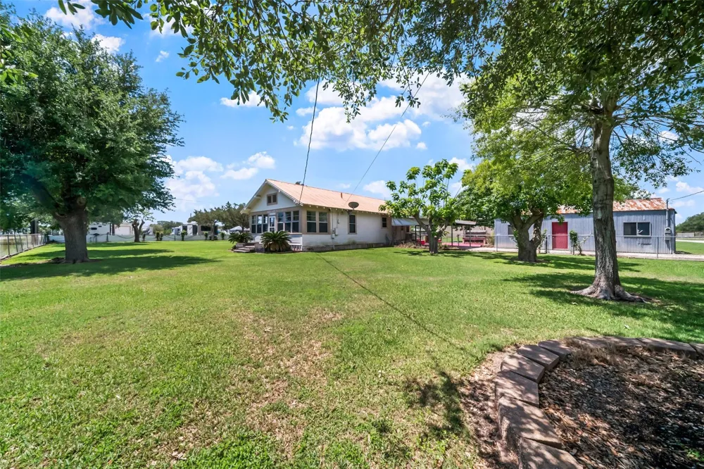 422 Caney Street Matagorda, TX 77457