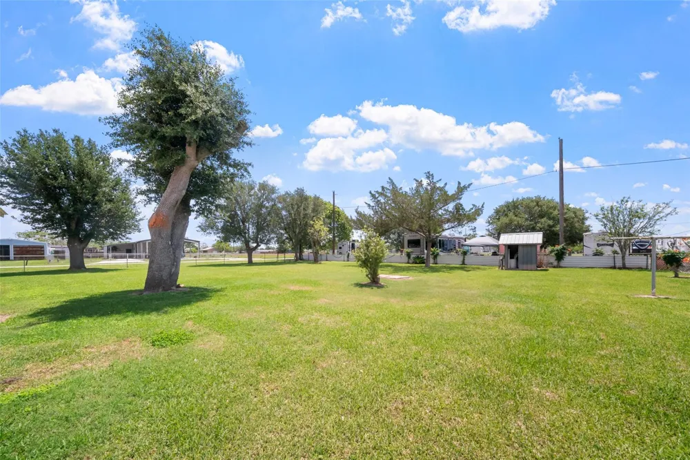 422 Caney Street Matagorda, TX 77457