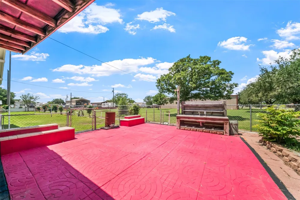 422 Caney Street Matagorda, TX 77457