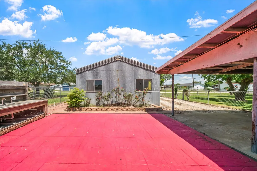 422 Caney Street Matagorda, TX 77457