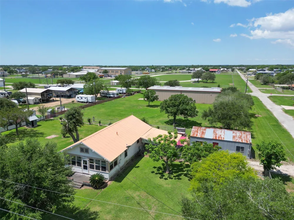 422 Caney Street Matagorda, TX 77457