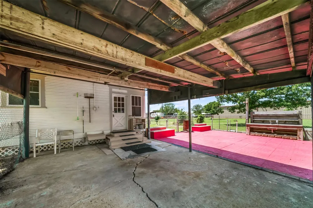 422 Caney Street Matagorda, TX 77457