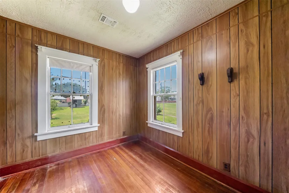 422 Caney Street Matagorda, TX 77457