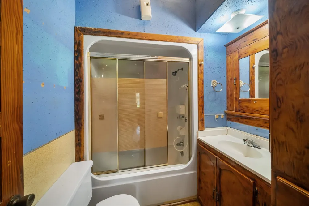 422 Caney Street Matagorda, TX 77457