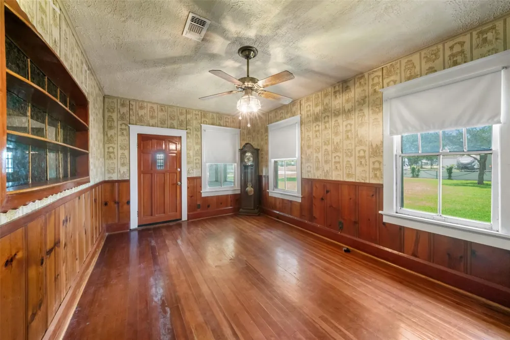 422 Caney Street Matagorda, TX 77457