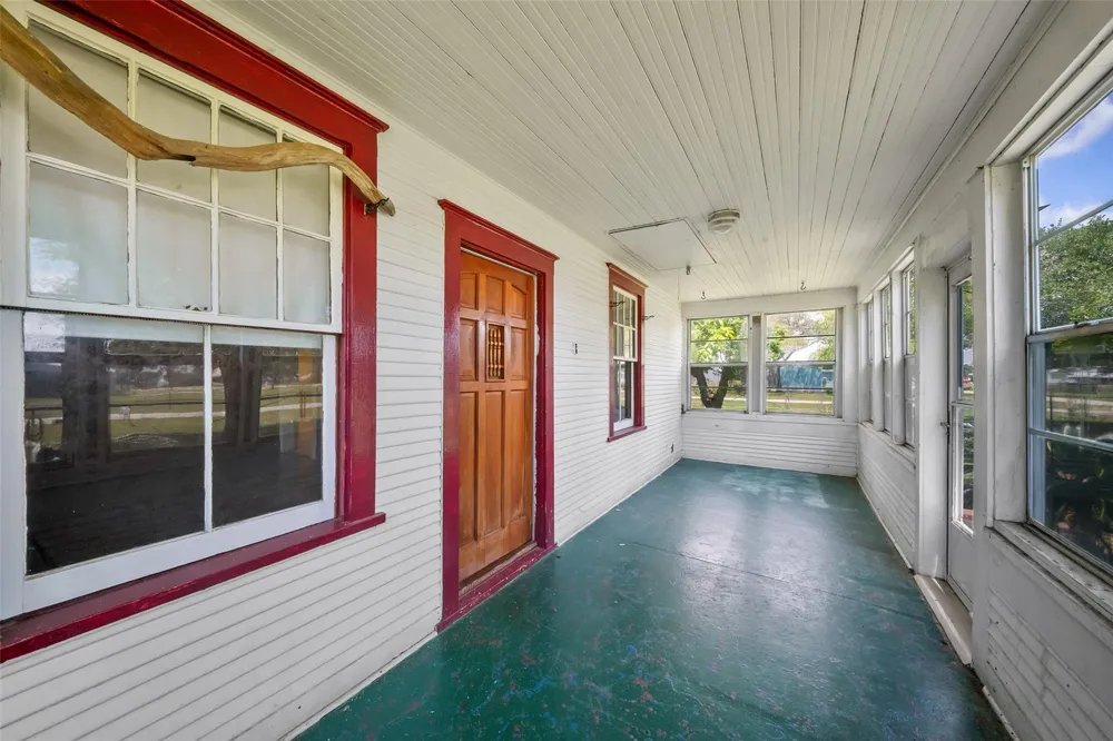 422 Caney Street Matagorda, TX 77457