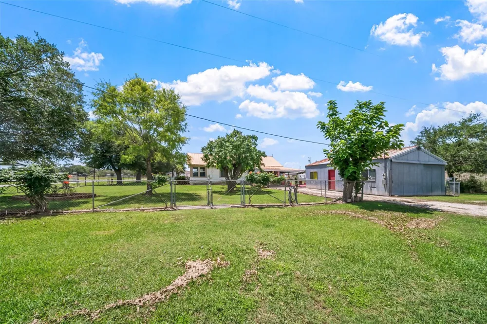 422 Caney Street Matagorda, TX 77457