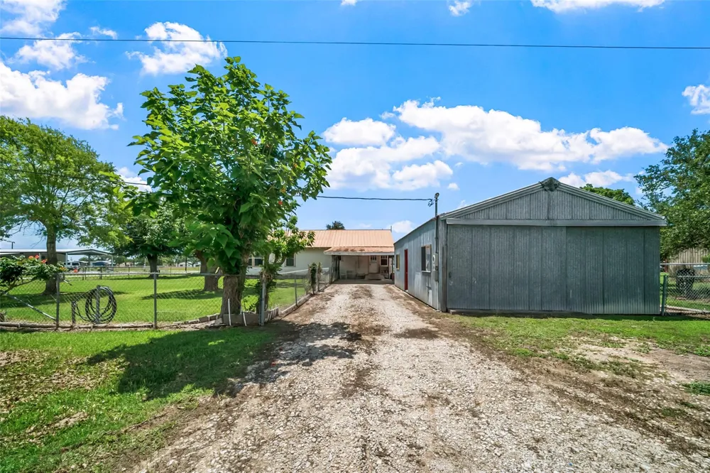 422 Caney Street Matagorda, TX 77457