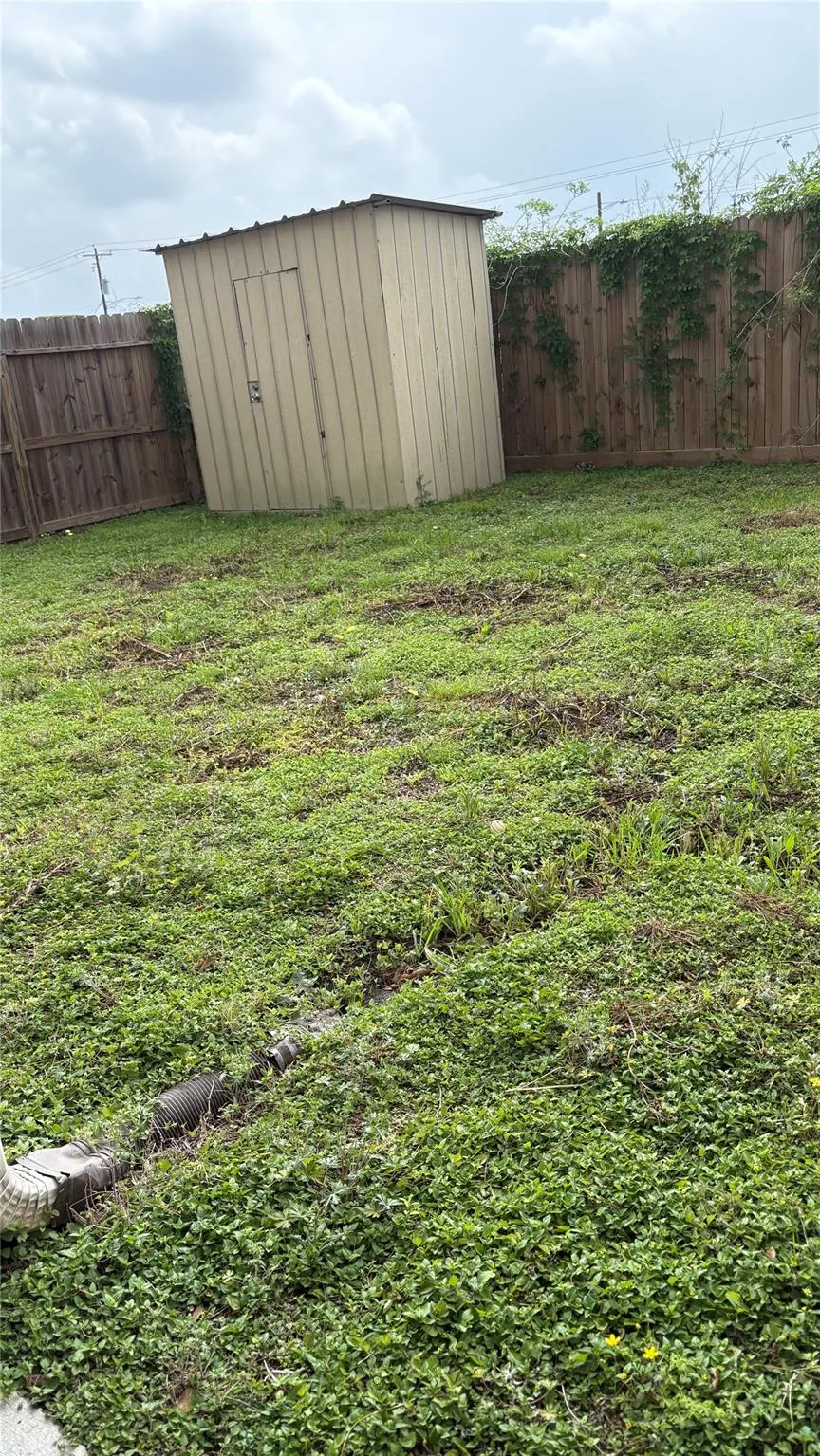 3020 La Estancia Lane Houston, TX 77093