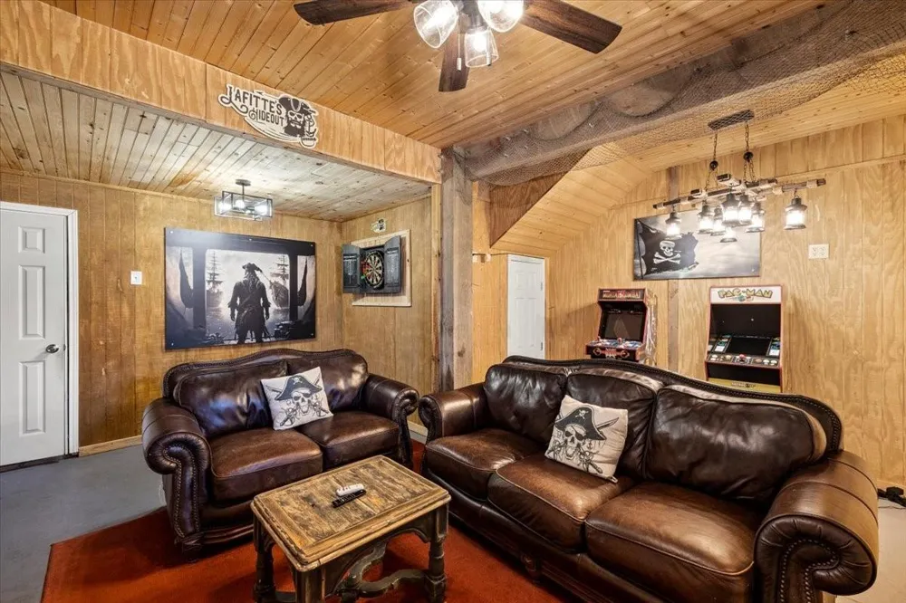 16538 Jean Lafitte Road Jamaica Beach, TX 77554