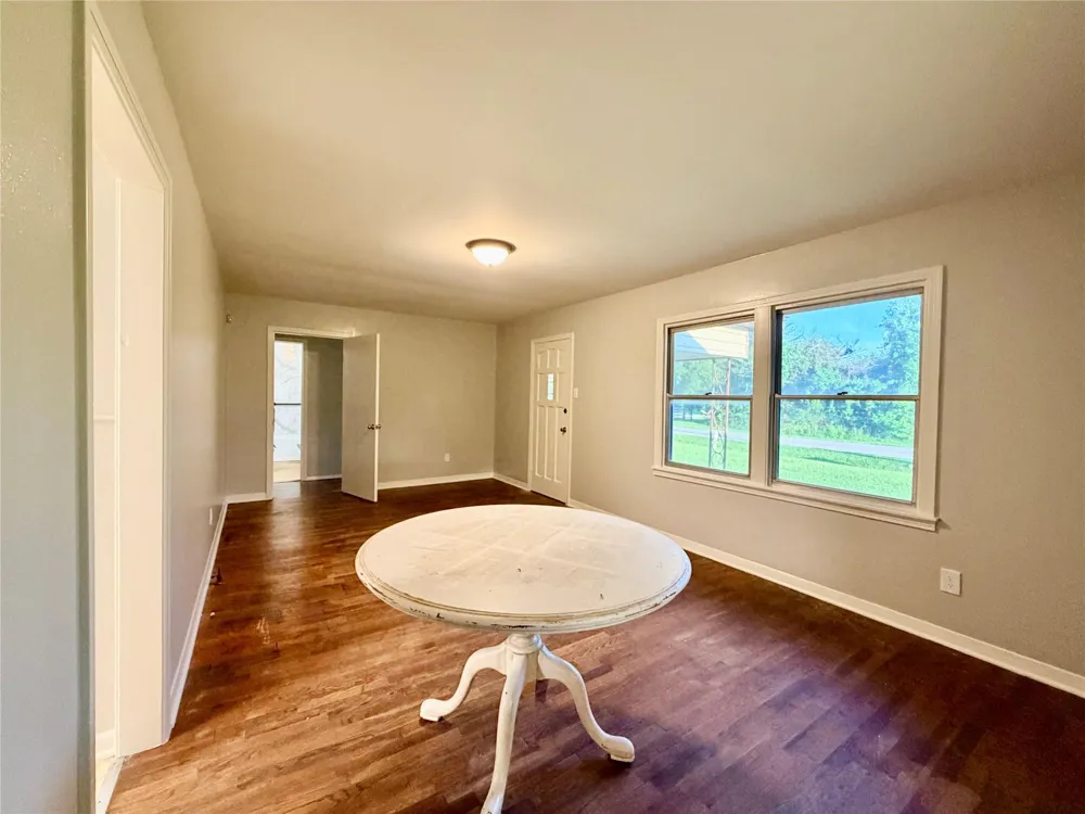 3723 Beaumont Avenue Liberty, TX 77575