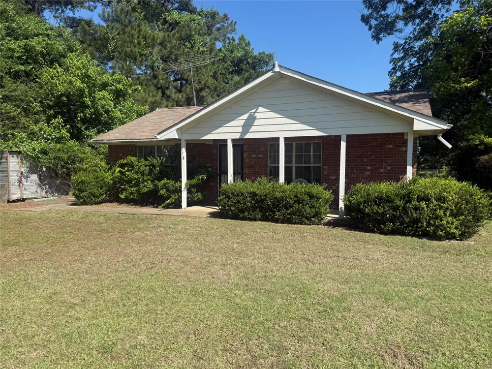 718 Broadway Street Maud, TX 75567