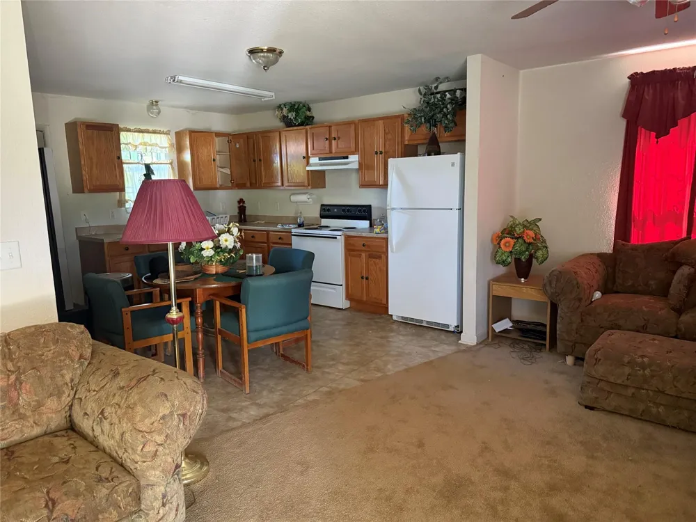 718 Broadway Street Maud, TX 75567