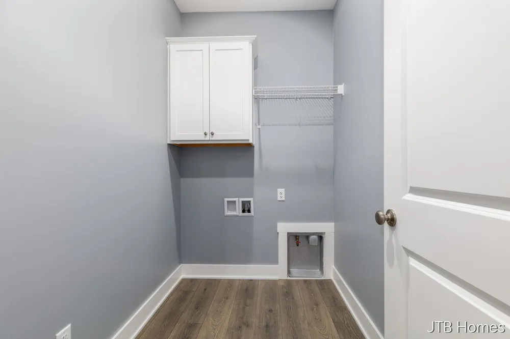 7605 Brook Villa South #135 Allendale, MI 49401