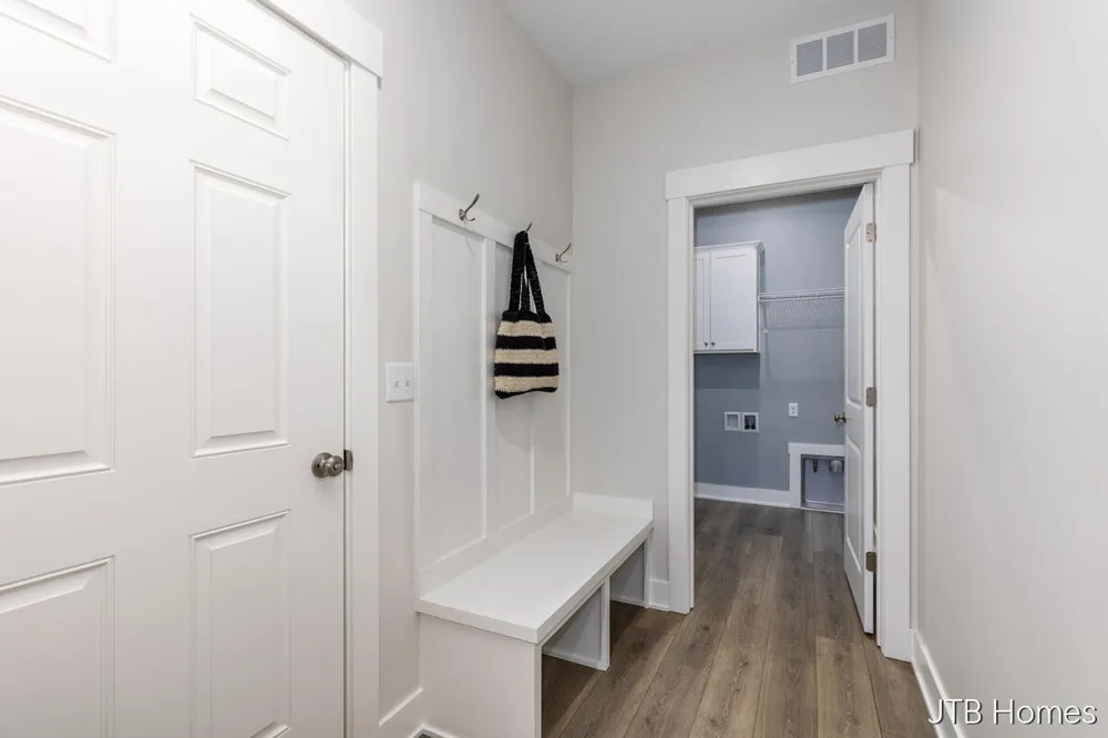 7605 Brook Villa South #135 Allendale, MI 49401