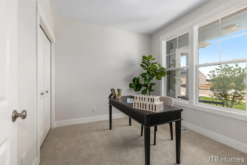 7605 Brook Villa South #135 Allendale, MI 49401