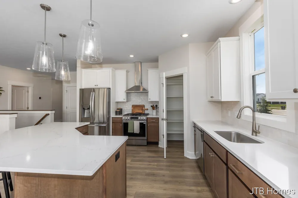 7605 Brook Villa South #135 Allendale, MI 49401
