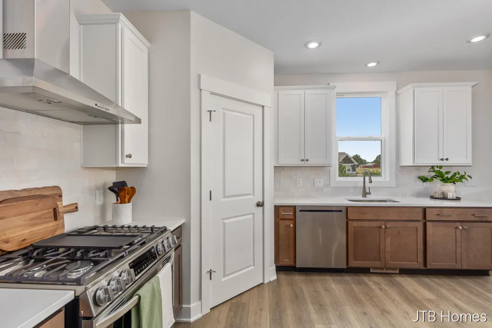 7605 Brook Villa South #135 Allendale, MI 49401